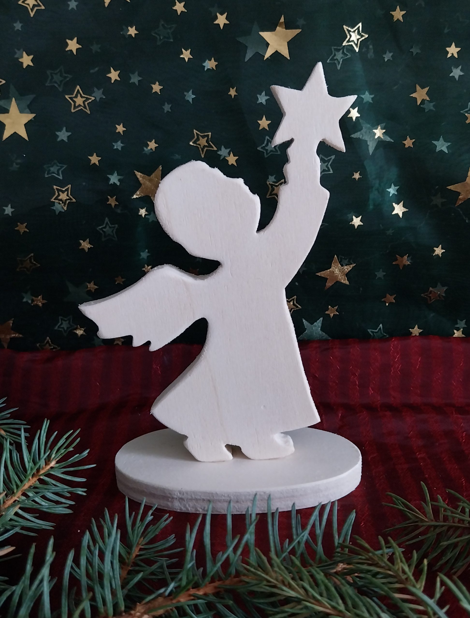 Holzskulptur "Engel der Weihnacht"